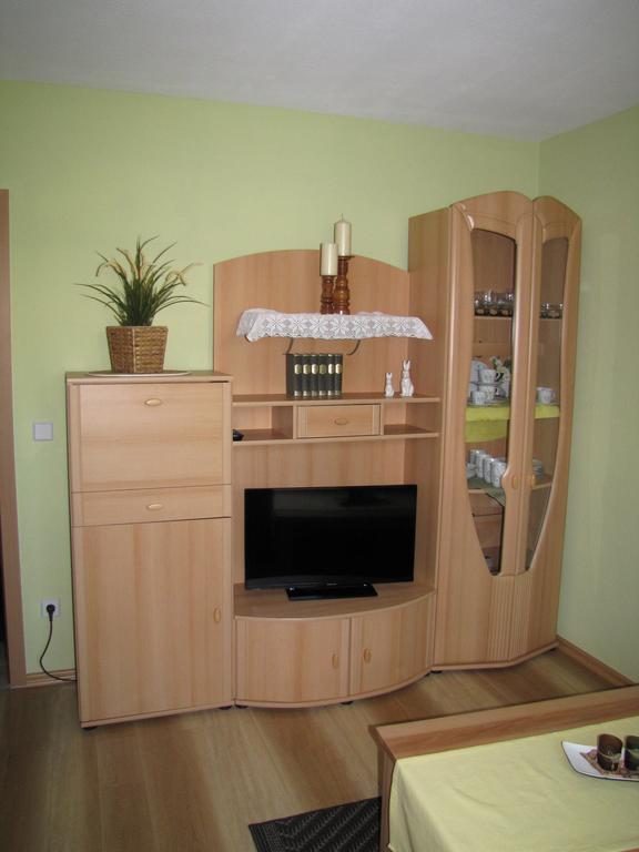 Stollenklause Apartment Hormersdorf  Стая снимка