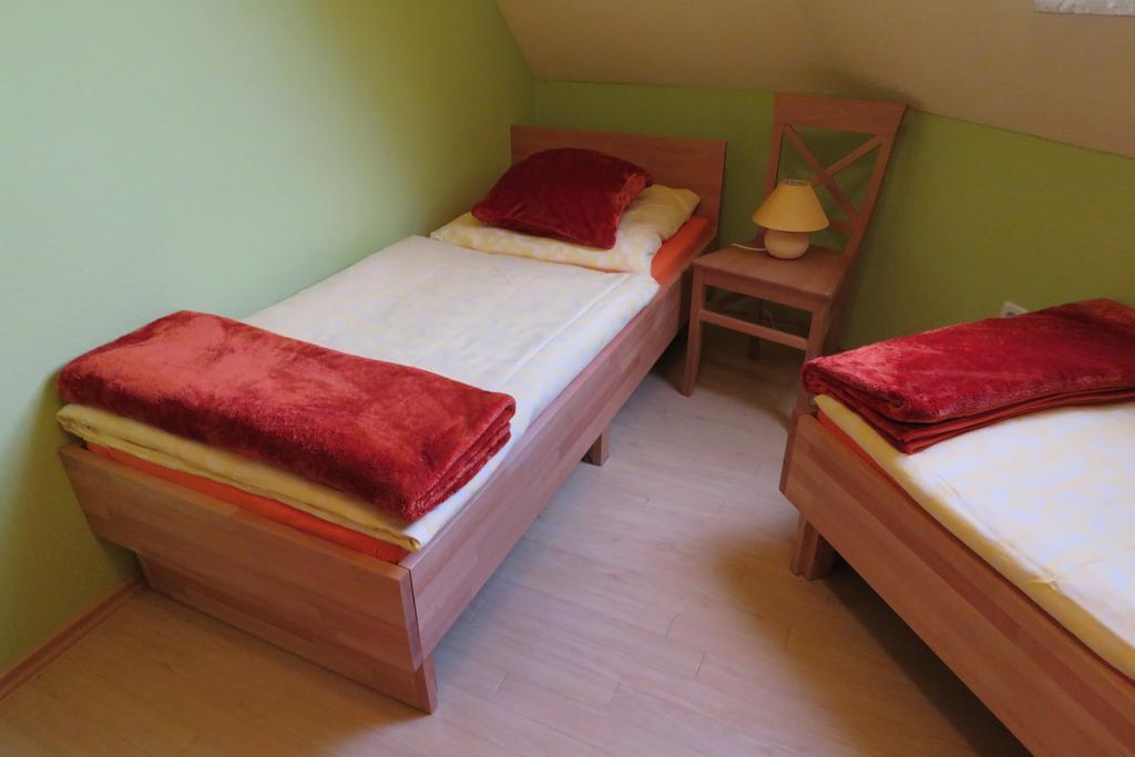 Stollenklause Apartment Hormersdorf  Екстериор снимка